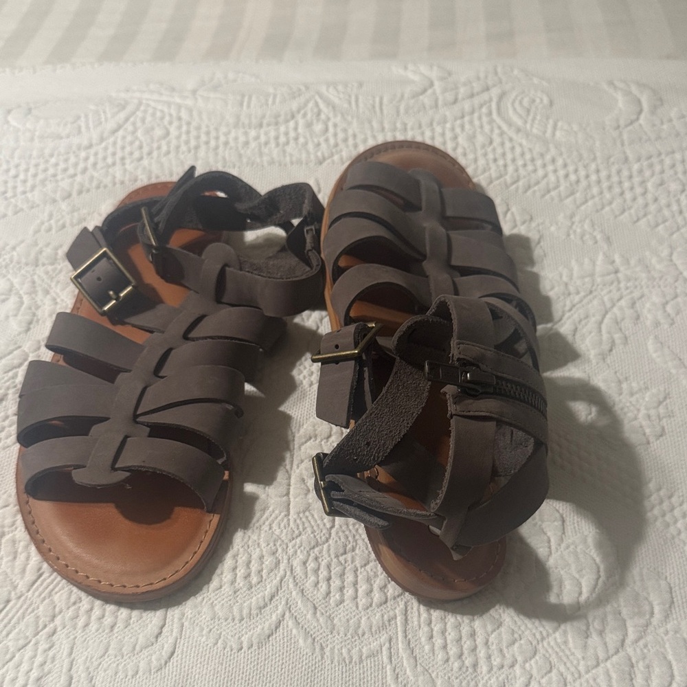 BP Gray Sandals with Adjustable Straps. Greek/boho leather flat sandals
